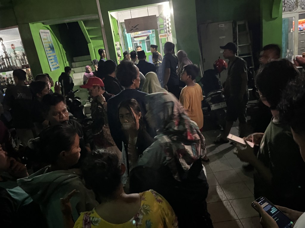 Suasana di SMK Lingga Kencana Depok Seusai Bus Pembawa Rombongan Pelajarnya Terguling di&nbsp;Ciater