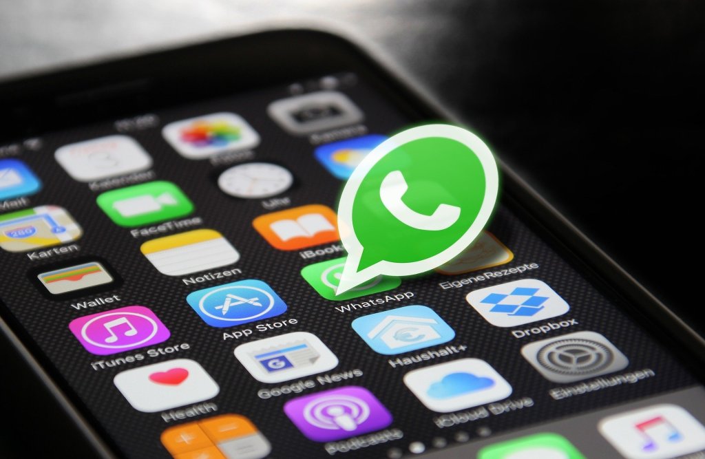 Memanfaatkan AI, WhatsApp Kembangkan Fitur Imagine&nbsp;Me