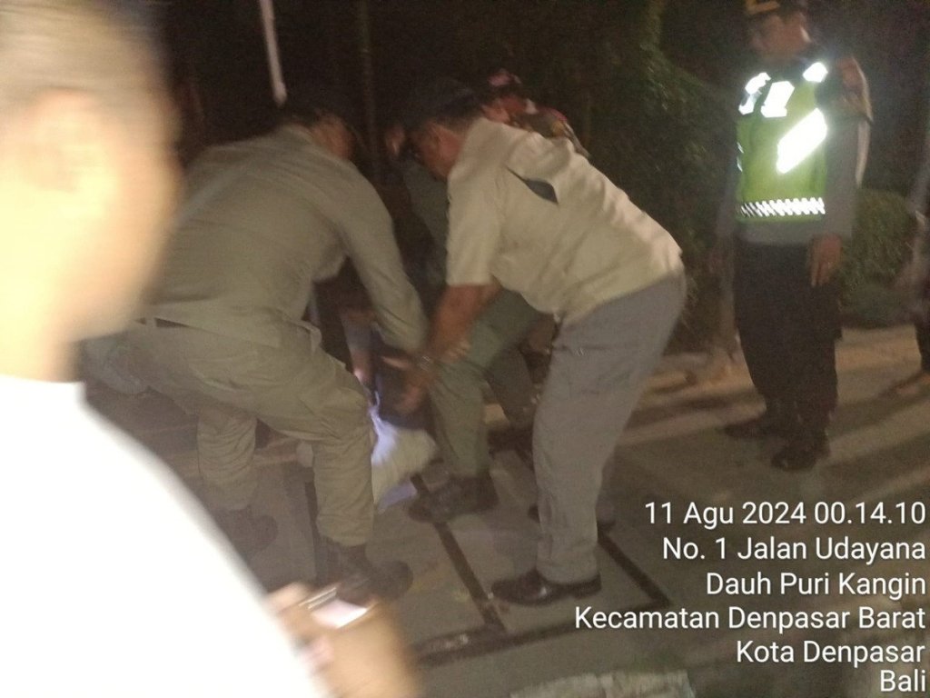 Polisi Denpasar Ciduk 3 Pria Bawa Sajam & Tilang Puluhan Pemotor, ternyata